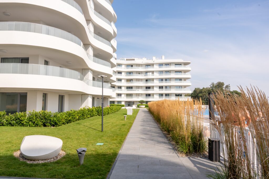 Apartament z widokiem na basen i jezioro, Rogowo – zdjęcie 18