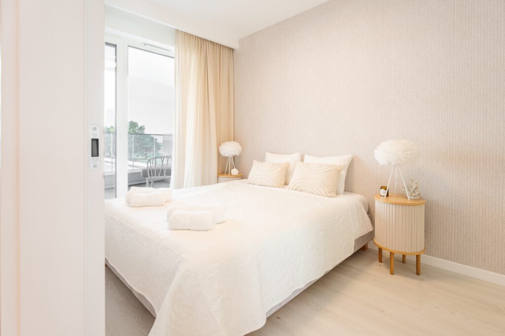 Apartament z widokiem na basen i jezioro, Rogowo – zdjęcie 13